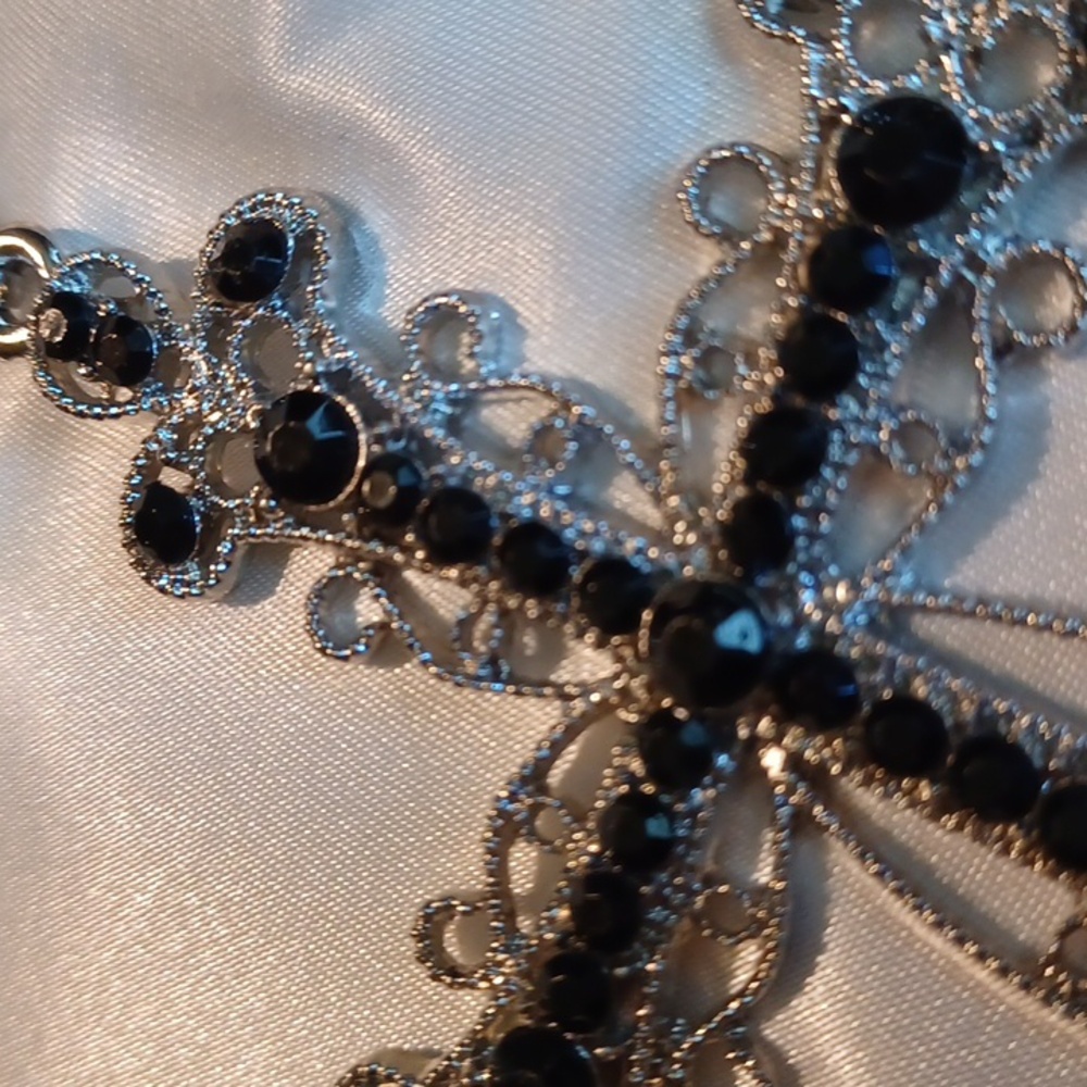 Fashion Jewelry - Picture 3 of 5